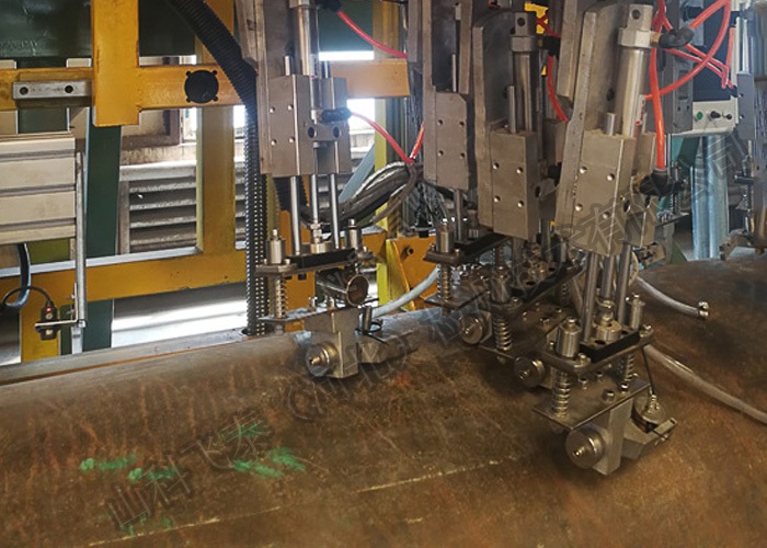 焊管自動(dòng)探傷設(shè)備.jpg 焊管自動(dòng)探傷設(shè)備.jpg